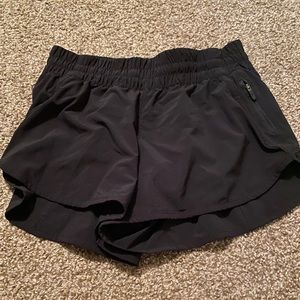 Lululemon tracker shorts
